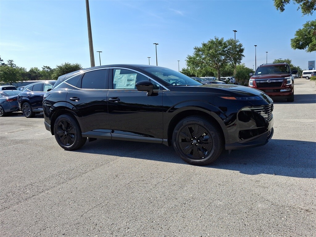 2025 Nissan Murano SV photo 2