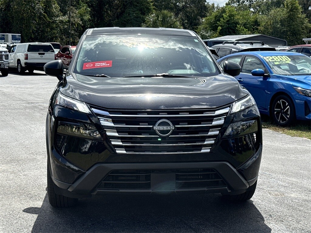2025 Nissan Rogue S photo 2