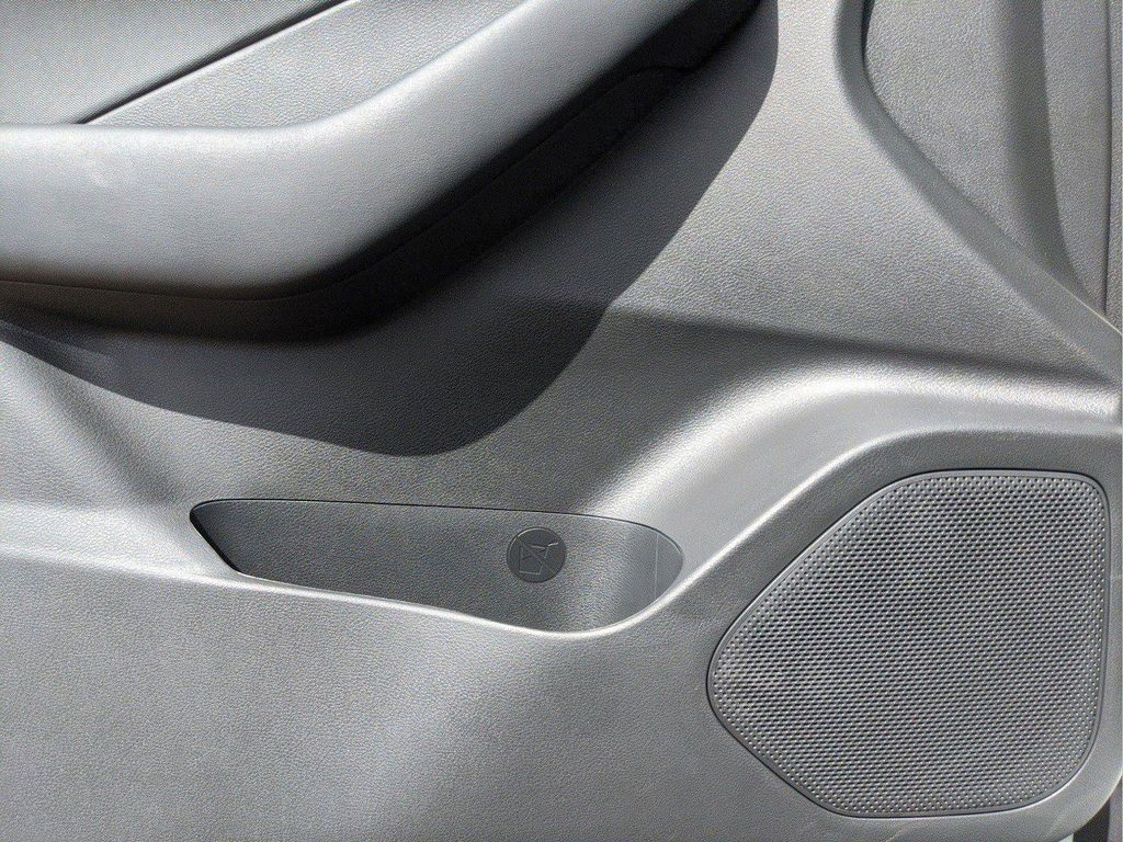 2025 Nissan Rogue S - Photo 27