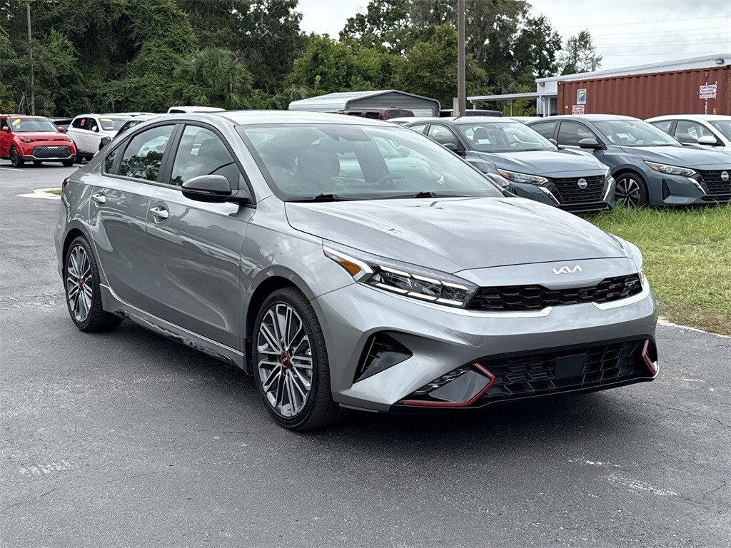 2024 Kia Forte GT photo 2