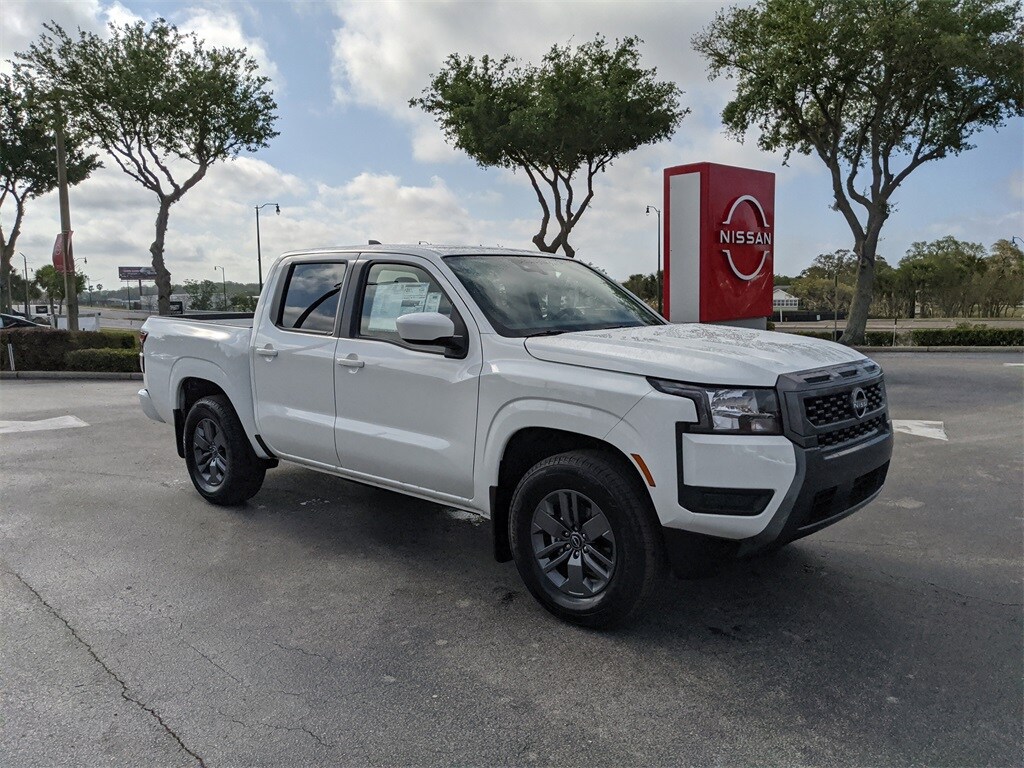 2025 Nissan Frontier SV photo 2