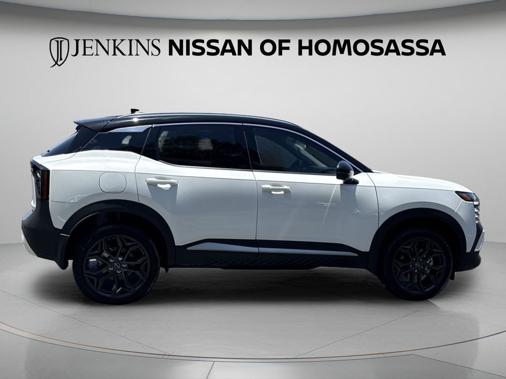 New 2026 Nissan Kicks SR SUV