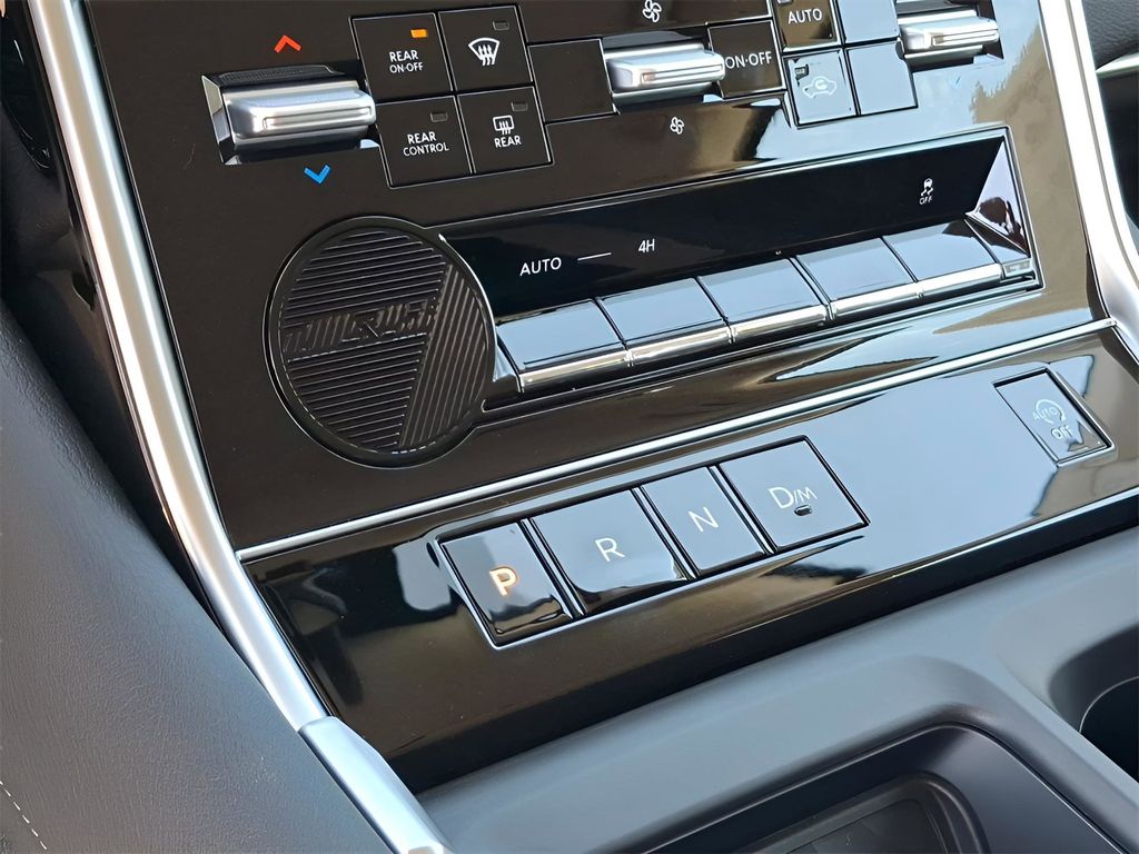 2025 Nissan Armada SV - Photo 29