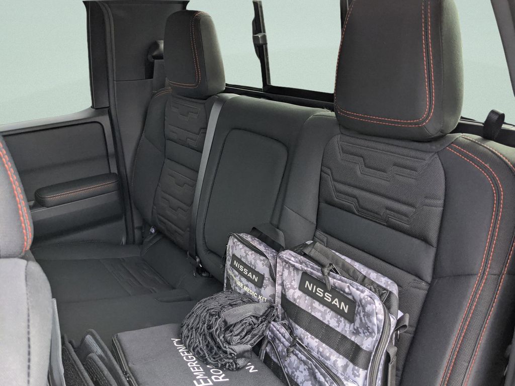 2025 Nissan Frontier PRO-4X - Photo 19