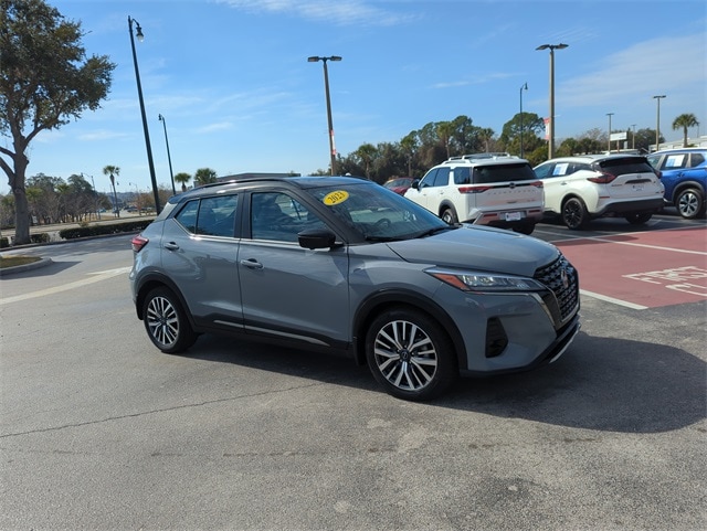 2023 Nissan Kicks SR