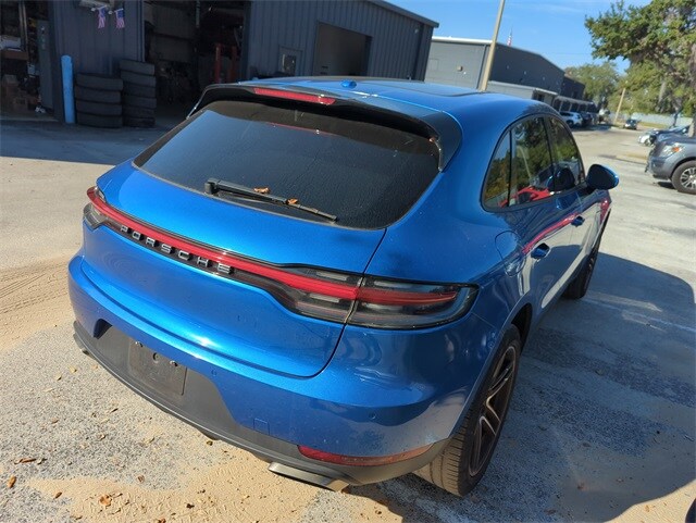 2019 Porsche Macan Base photo 2