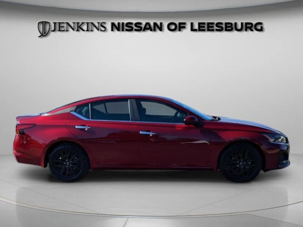 New 2025 Nissan Altima SV Sedan