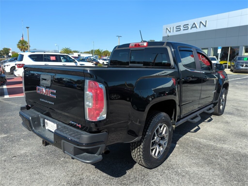 Used 2021 GMC Canyon AT4 w/Leather Truck Crew Cab