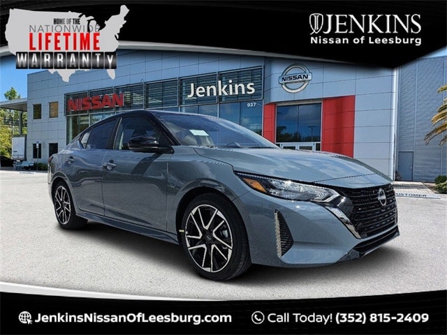 2025 Nissan Sentra SR's photo