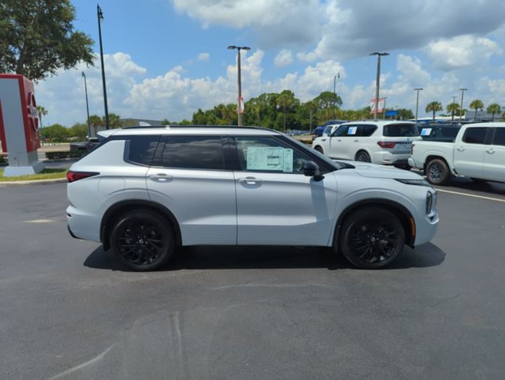 New 2026 Nissan Rogue Plug-In Hybrid Platinum SUV