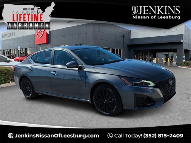 2025 Nissan Altima SV's photo