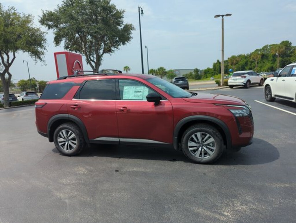 New 2026 Nissan Pathfinder SL SUV
