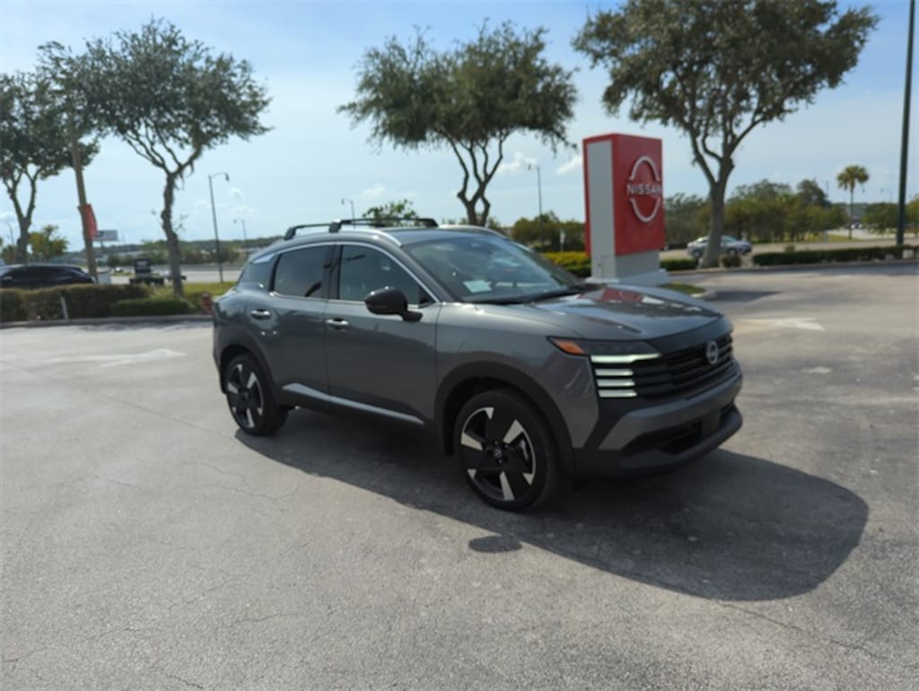 New 2026 Nissan Kicks SR SUV