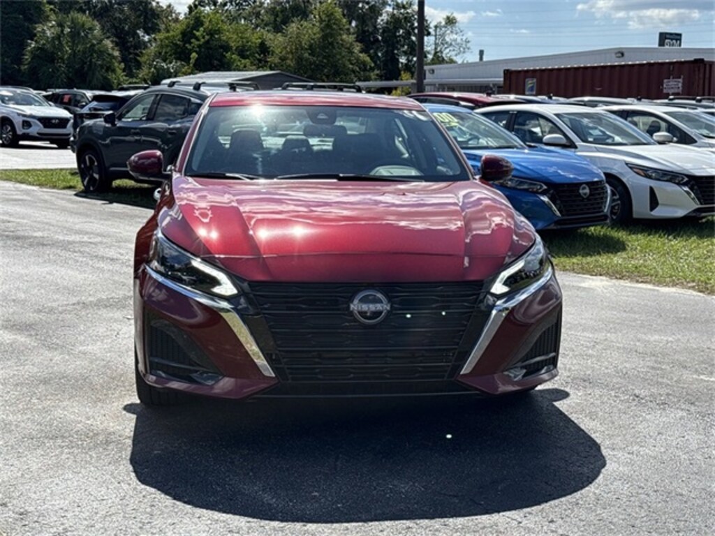 New 2025 Nissan Altima SL Sedan
