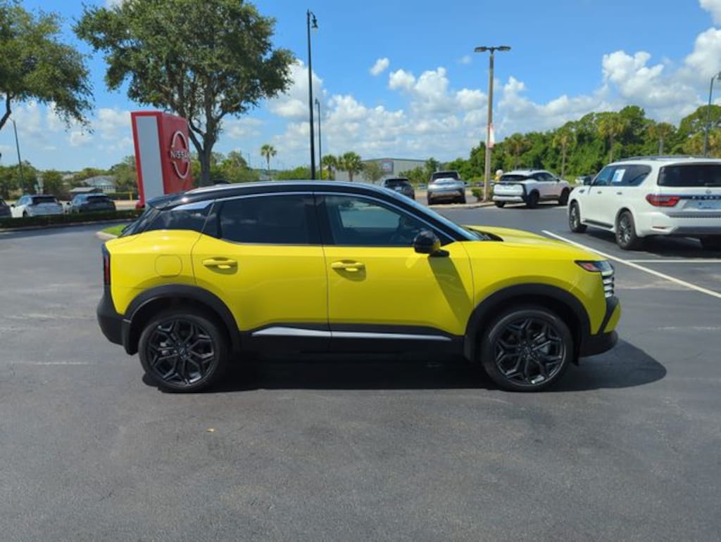 New 2026 Nissan Kicks SR SUV