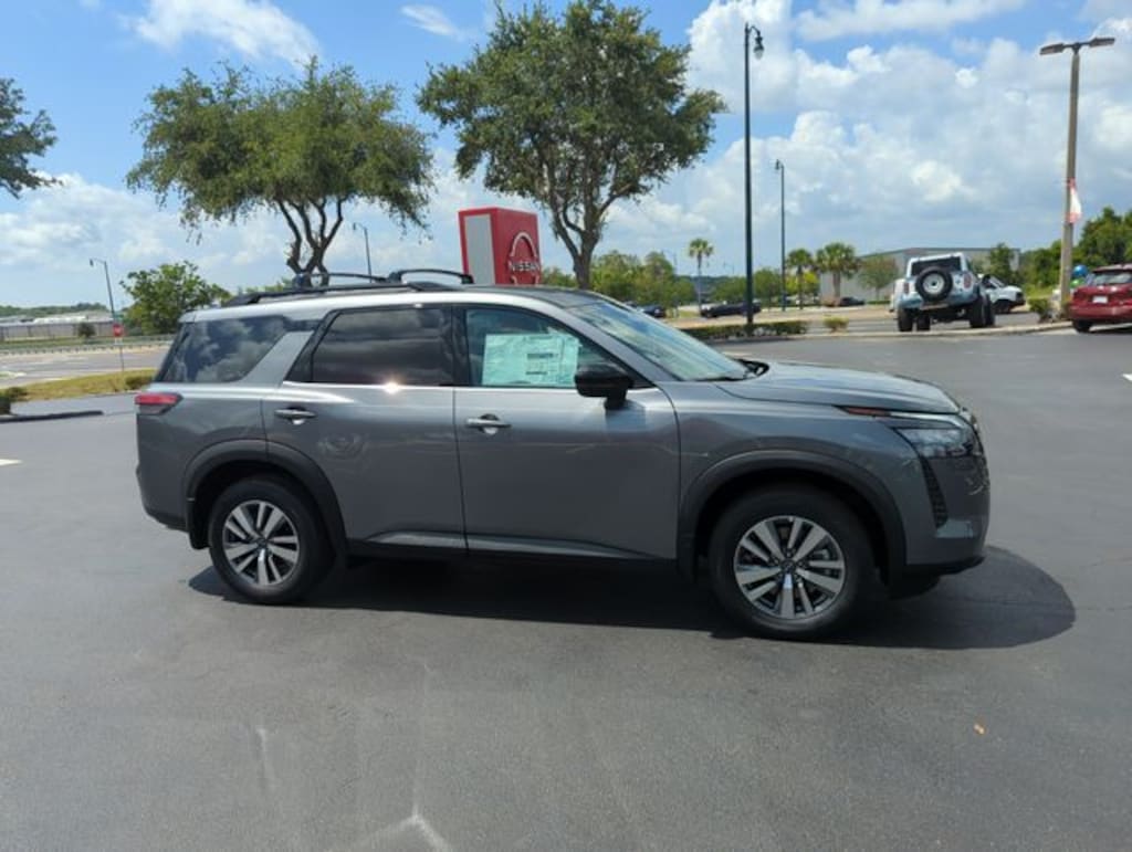 New 2026 Nissan Pathfinder SL SUV