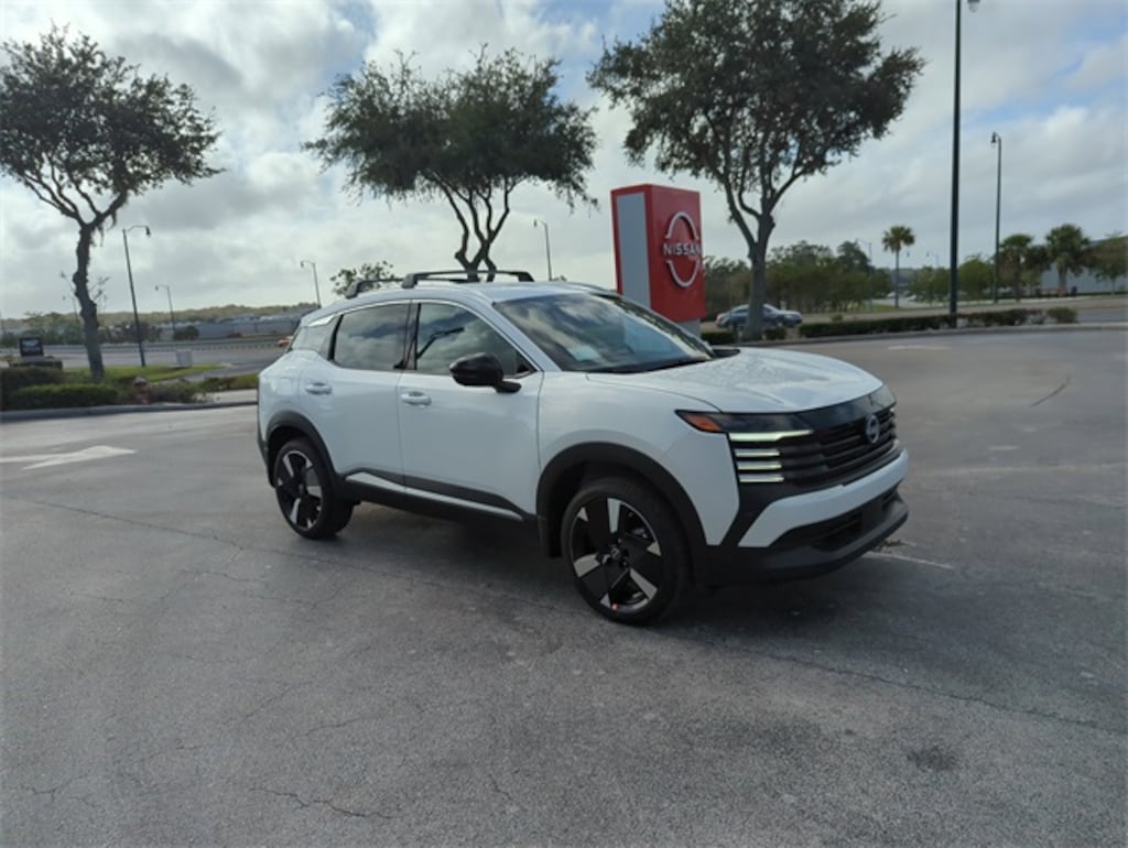 New 2026 Nissan Kicks SR SUV