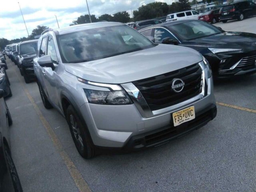 Used 2024 Nissan Pathfinder SV SUV