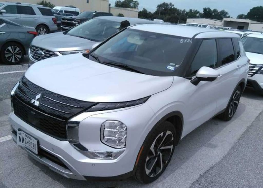 Used 2024 Mitsubishi Outlander SE SUV