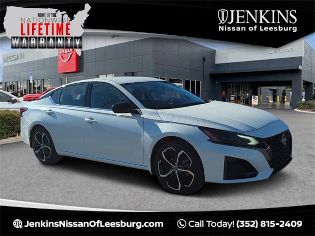 New 2025 Nissan Altima SR Sedan