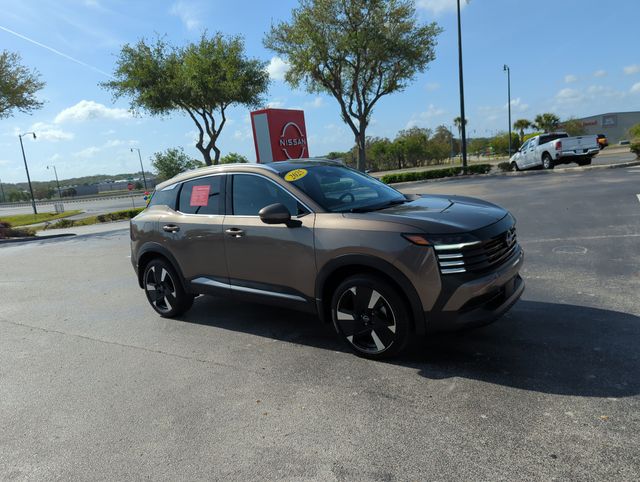 2025 Nissan Kicks SR