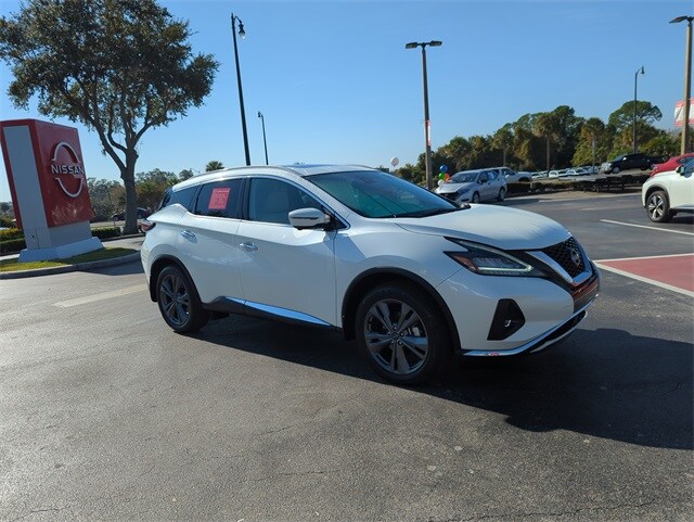 2023 Nissan Murano Platinum photo 2