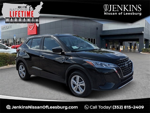 2025 Nissan KICKS PLAY Base's photo