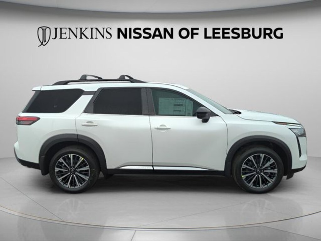 New 2026 Nissan Pathfinder Platinum SUV