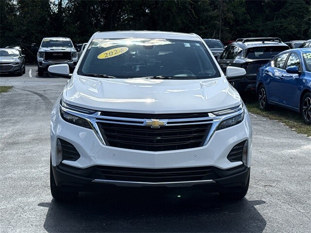 2024 Chevrolet Equinox LT photo 2