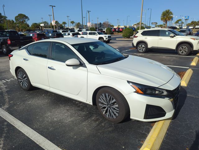 2023 Nissan Altima SV