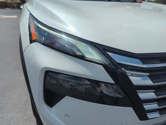 2024 Nissan Rogue SL - Photo 17