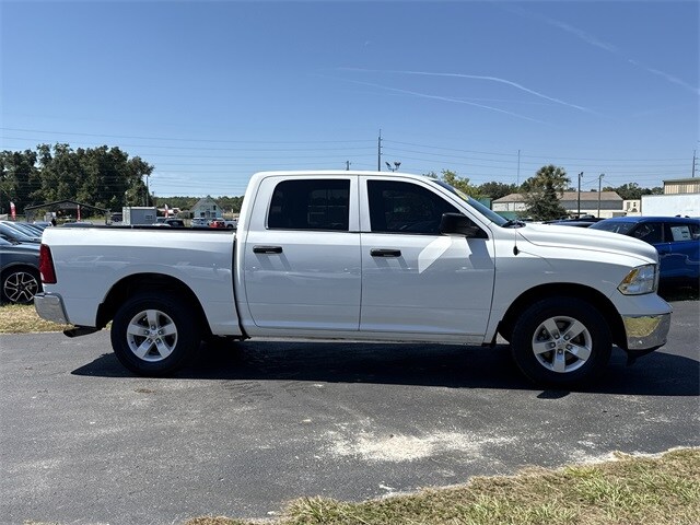 2022 Ram 1500 Classic Tradesman photo 3