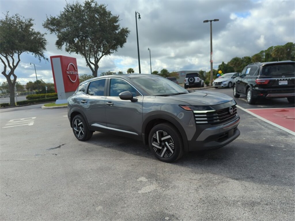 New 2025 Nissan Kicks SV SUV