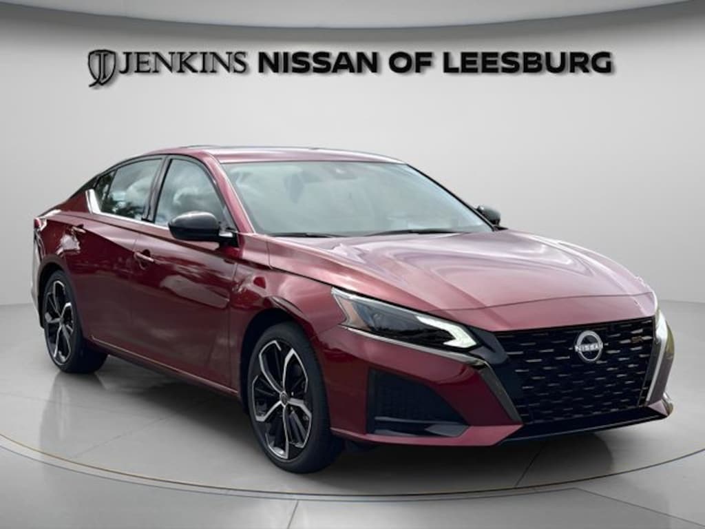 New 2025 Nissan Altima SR Sedan