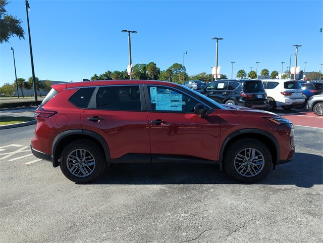 2026 Nissan Rogue S photo 3