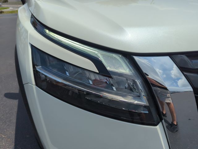 2023 Nissan Pathfinder SL - Photo 17