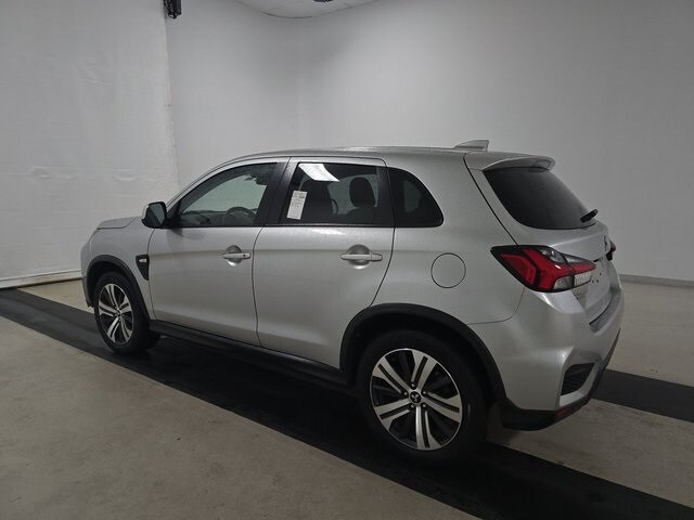 2023 Mitsubishi Outlander Sport ES photo 3