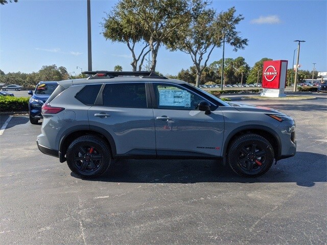2025 Nissan Rogue photo 2