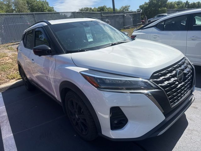 2021 Nissan Kicks SR