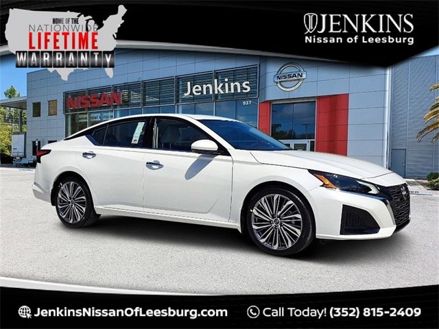 2025 Nissan Altima SL's photo