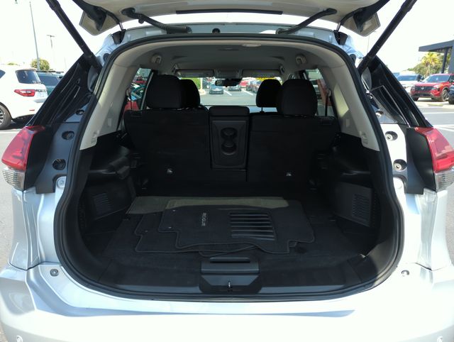 2020 Nissan Rogue SV - Photo 19