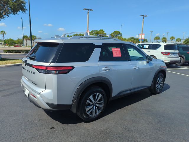 2023 Nissan Pathfinder SL - Photo 6