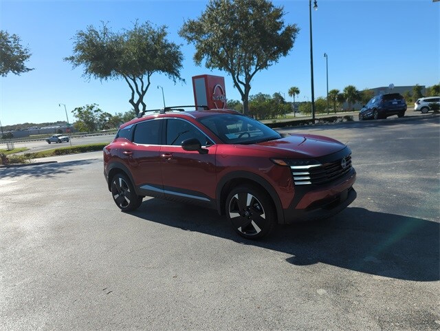 2026 Nissan Kicks SR photo 2