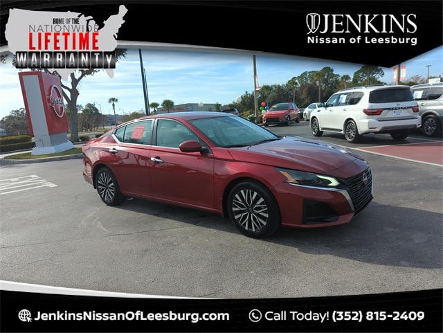 2023 Nissan Altima SV's photo