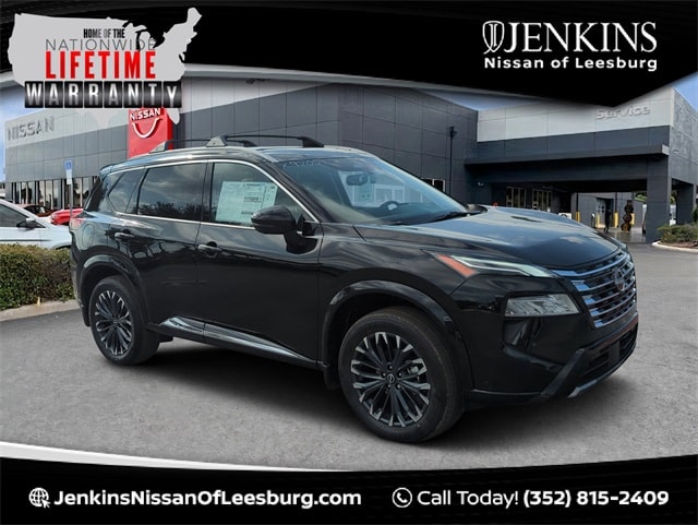 2026 Nissan Rogue Platinum's photo