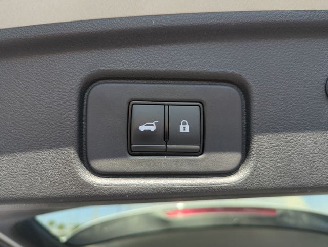 2023 Nissan Pathfinder SL - Photo 21
