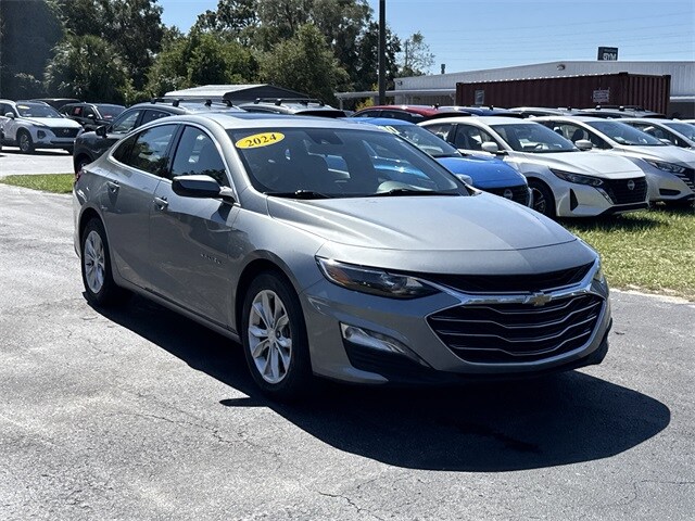 2024 Chevrolet Malibu 1LT photo 2