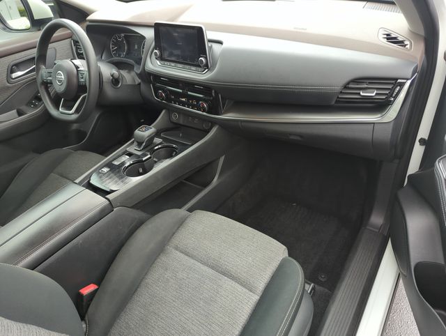 2021 Nissan Rogue SV - Photo 22