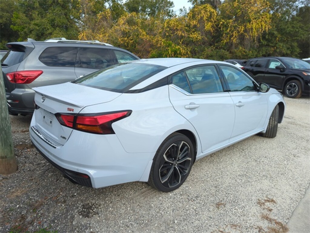 Used 2023 Nissan Altima 2.5 SR Sedan