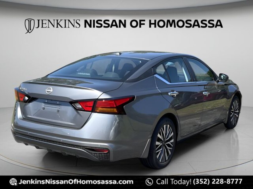 New 2025 Nissan Altima SV Sedan